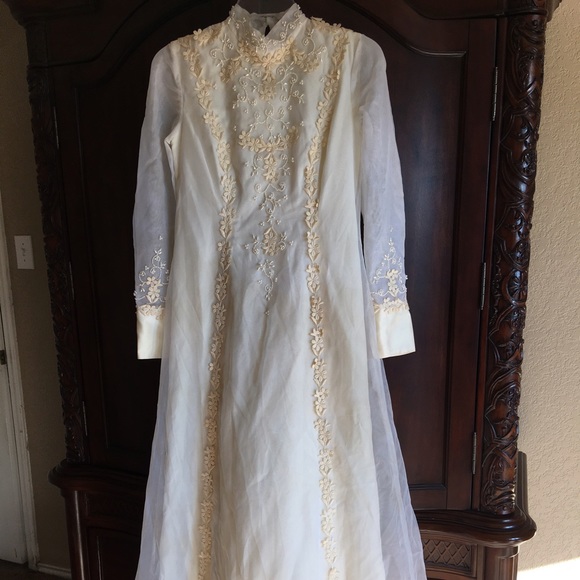 Vintage Wedding Dress!