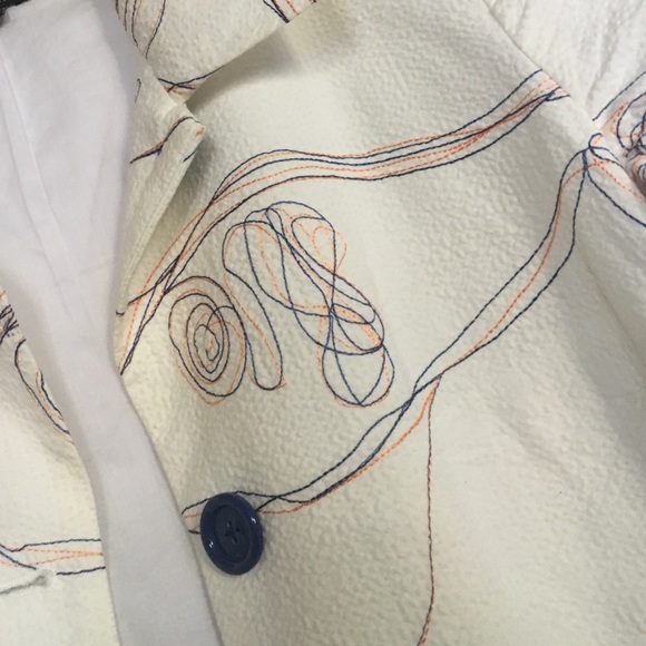 White coat - Picture 2 of 2