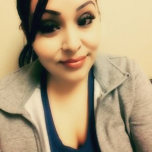 Meet your Posher, Vina