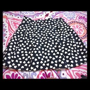 ⬇️Playful H&M Heart Print Pleated Skirt ❤️❤️