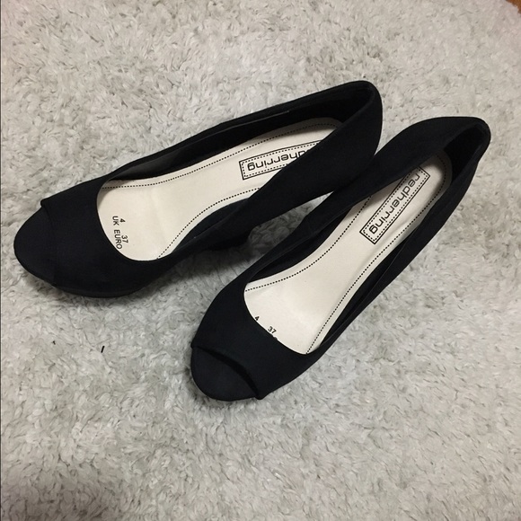 Black Open toe wedge - Picture 1 of 3