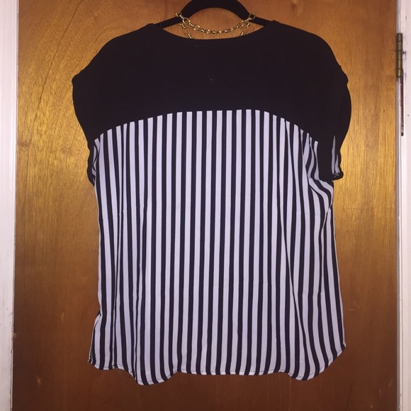 Forever 21 shirt - Picture 2 of 3