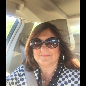 Meet your Posher, Roseann