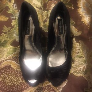 White House black market heels pumps new 5.5
