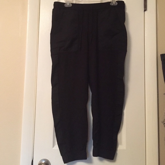 Black pants with garter