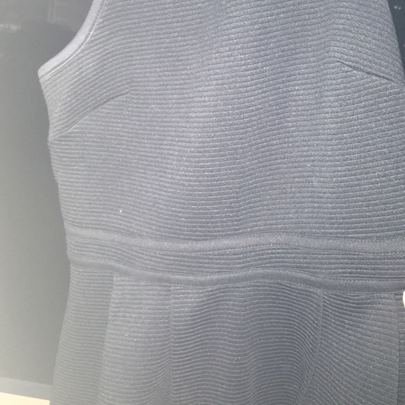 Black dress - Picture 2 of 4