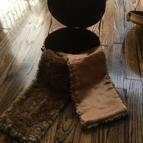 Fur Scarf - Etsy *DONATED*Fur scarf