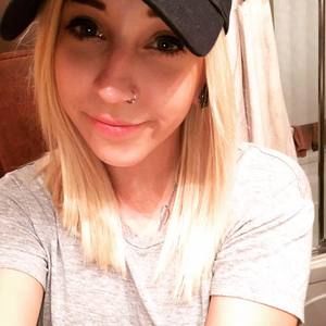 Meet your Posher, Andi