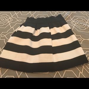 👩🏼Such a cute skirt👱🏻‍♀️