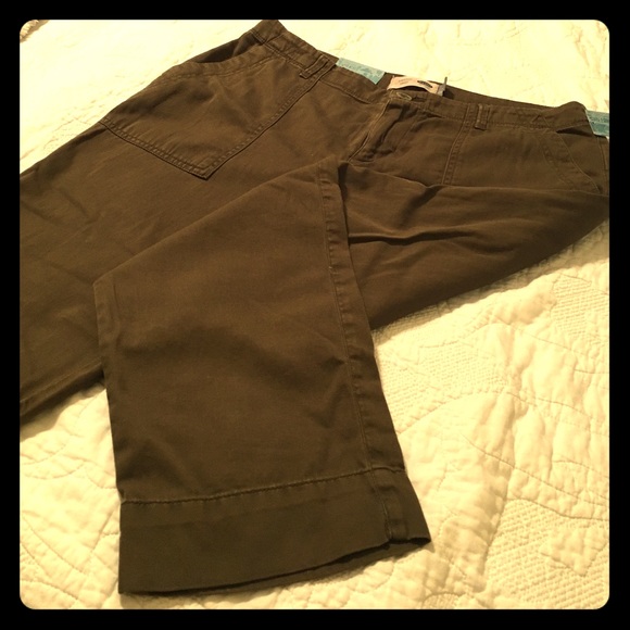 Old Navy Olive cropped pants