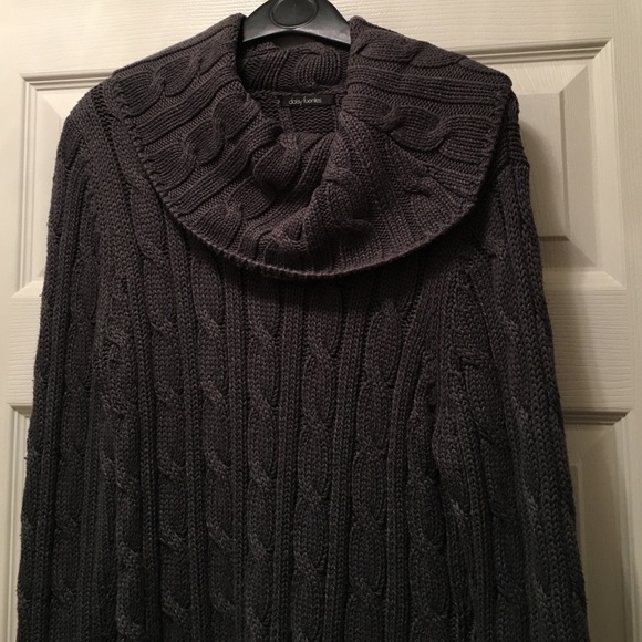 Daisy Fuentes Sweater