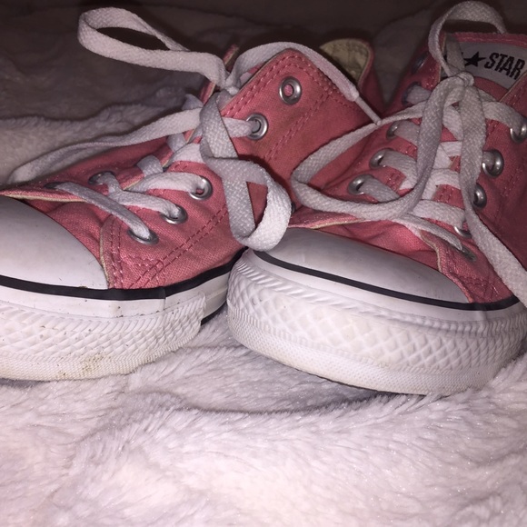 Pink converse