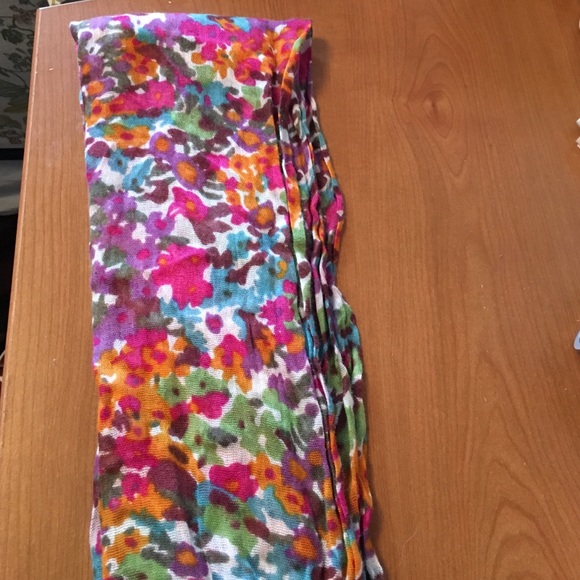 Floral Spring Scarf - Picture 2 of 2