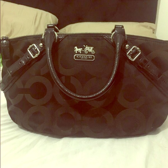 Pre owned coach handbag