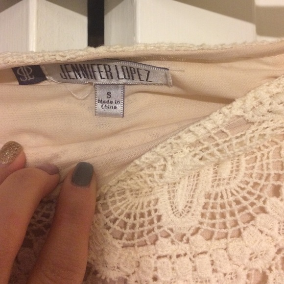 Jennifer Lopez cream lace skirt - Picture 3 of 4