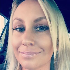 Meet your Posher, Melanie