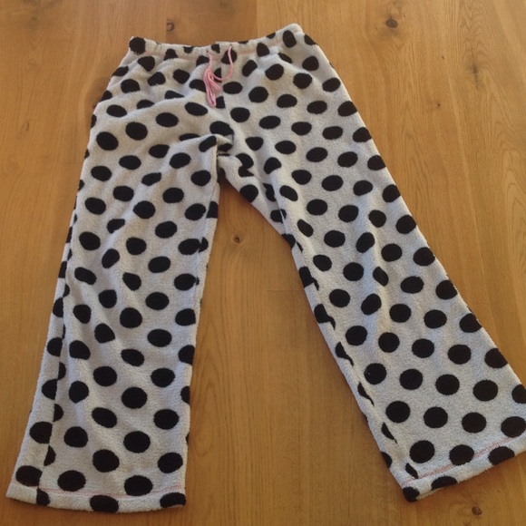 Blk/white polka dot fuzzy pj bottoms