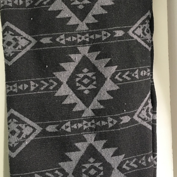 Tribal print leggings - Picture 2 of 2