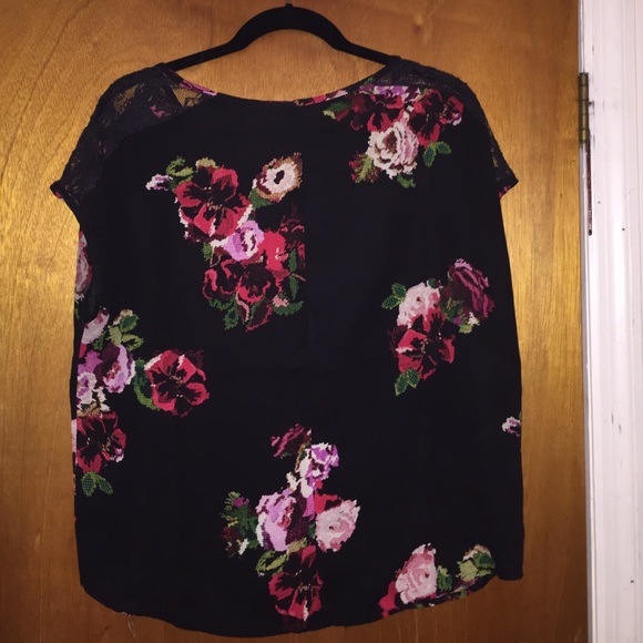 Forever 21 floral shirt - Picture 2 of 4
