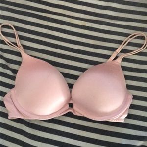 34c Victoria's Secret push up bra baby pink