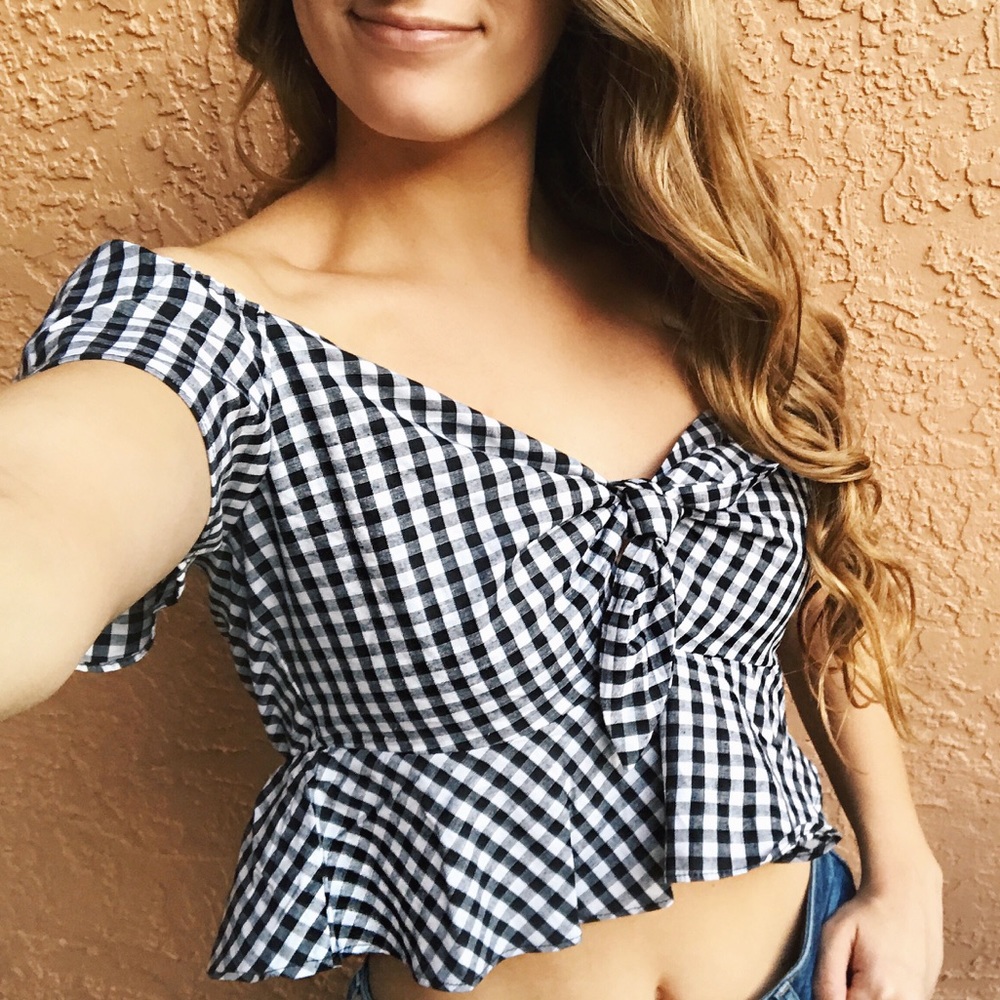 Meet your seller, Paige 🌻