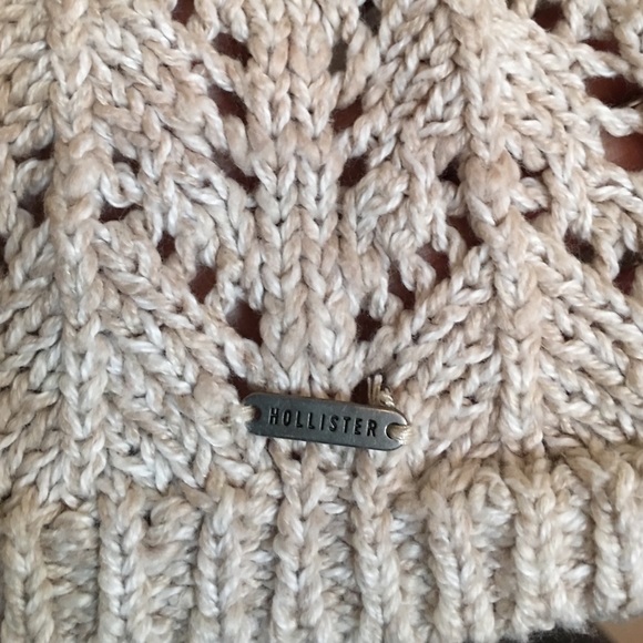 Hollister Sweater - Picture 3 of 3