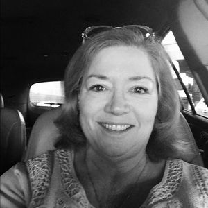 Meet your Posher, Elizabeth