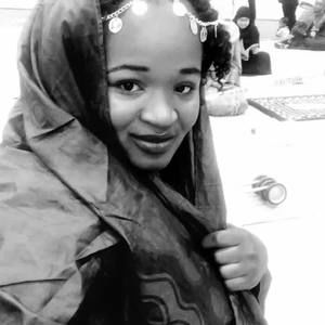 Meet your Posher, Isha