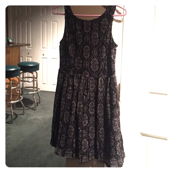Black and white knit dress