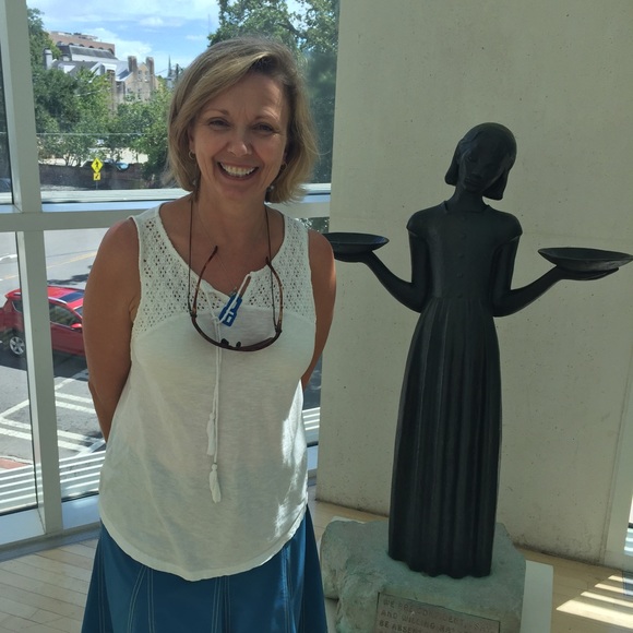 Meet your Posher, Cheri