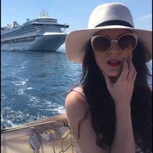 Meet your Posher, Calico