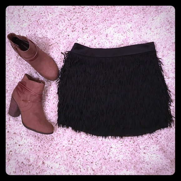 Black skirt from express size 00 new without tag