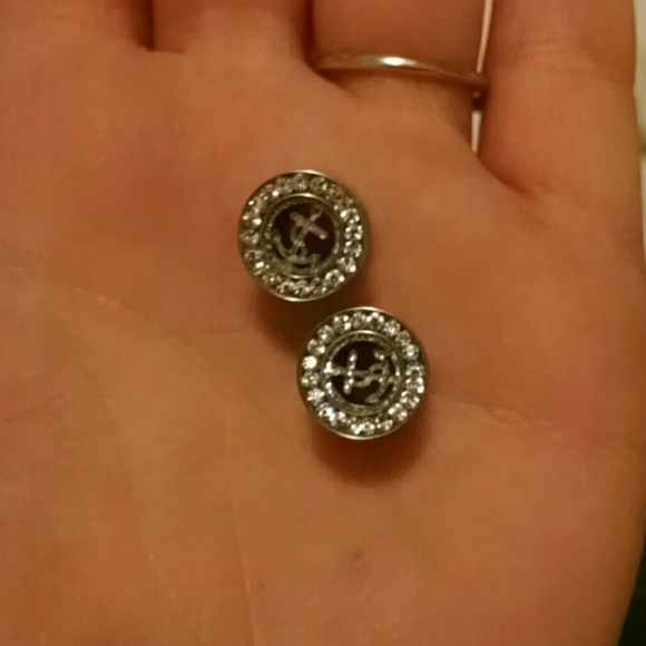Metal tunnels