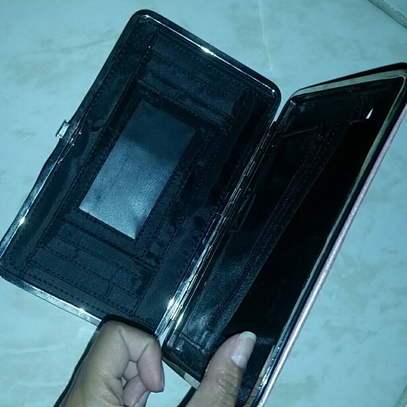 Pink Wallet - Picture 3 of 3