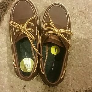 Tommy Hilfiger NWOT Little boys boat shoes.