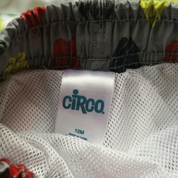 Boys 12 m swim trunks - Picture 3 of 3