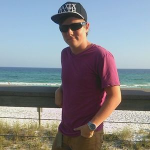 Meet your Posher, Phillip