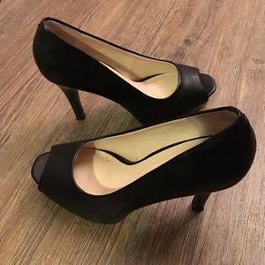 Black Peep toe Heel