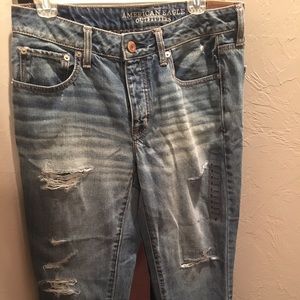 American Eagle Boyfriend ripped jeans