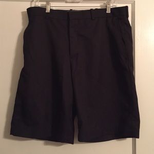 Size 34 Walter Hagen black shorts