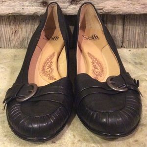 Kitten heel black leather closed toe heel