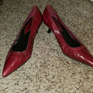 Vintage style kitten heels by MIA