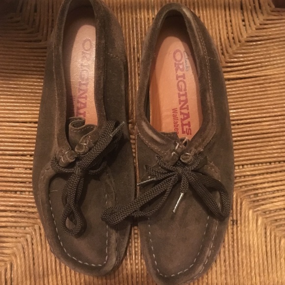Original Clarks. Brown suede wallabees.