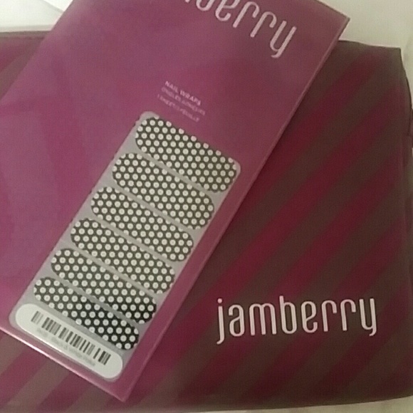 Jamberry nail wraps "Black & White Polka"