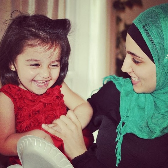 Meet your Posher, Sadaf - Picture 1 of 1