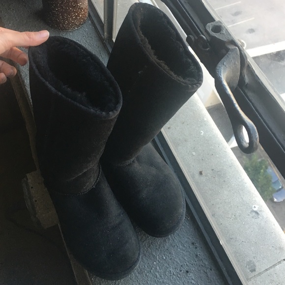 Tall classic black uggs - size 6.  Pristine