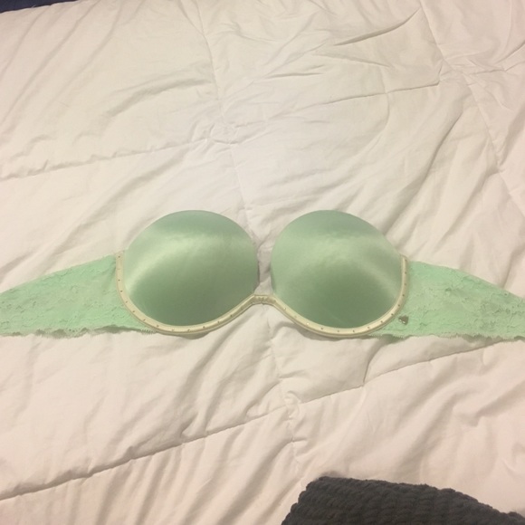 PINK heartbreaker plunge strapless bra