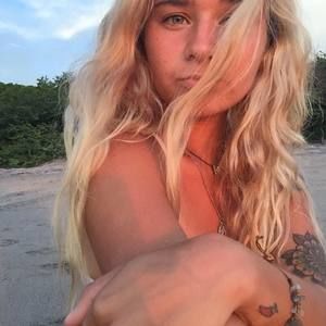 Meet your Posher, Evita