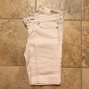 GAP Straight Leg Jeans ❣️ Size 2