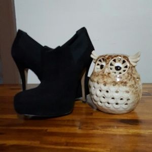 Jessica Simpson booties!!!!!